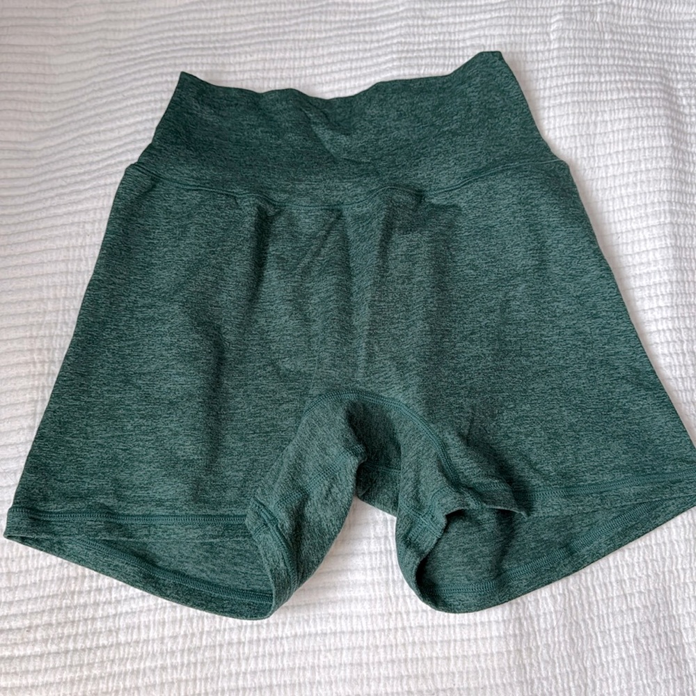 P’tula Bare Shorts 4” Sz M Green